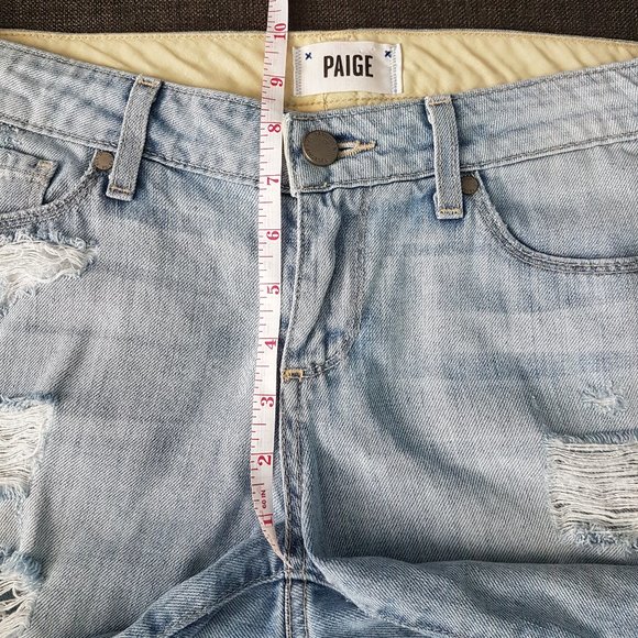 PAIGE | Grant Shorts in Naomi Destructed Wash - Picture 9 of 12